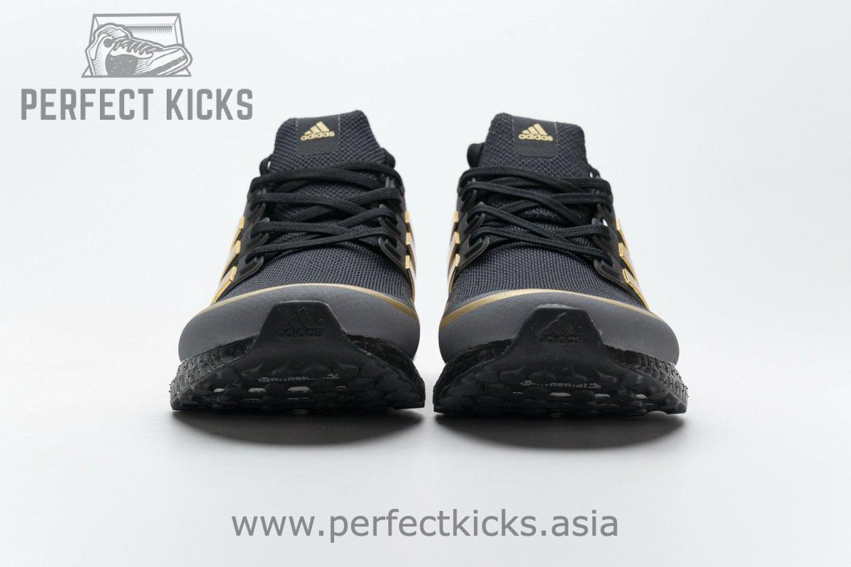 eg8102 Ad*s ultra boost black gold
