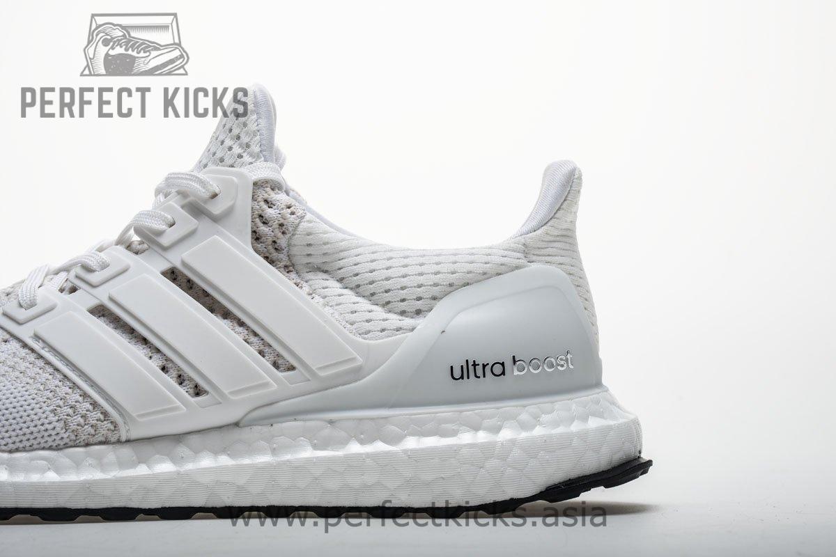 Ad*s ultra boost 1.0 triple white s77416