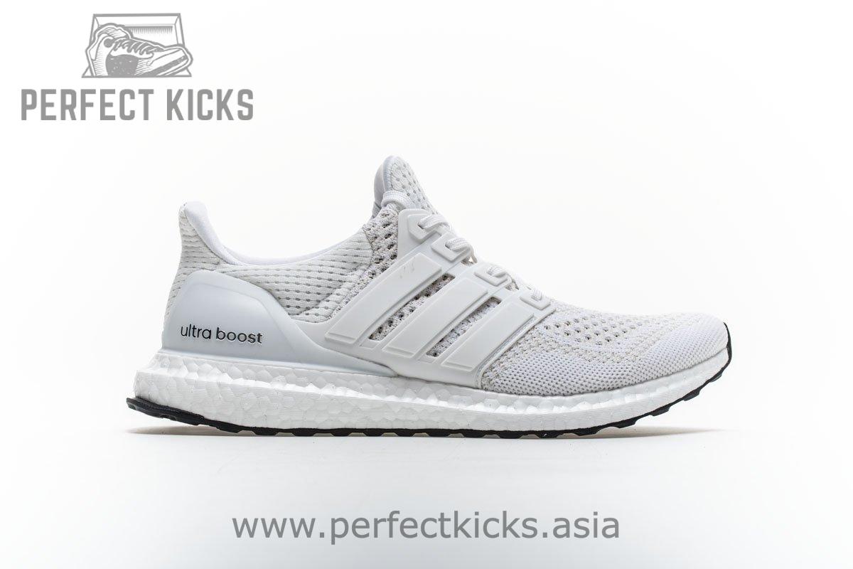Ad*s ultra boost 1.0 triple white s77416