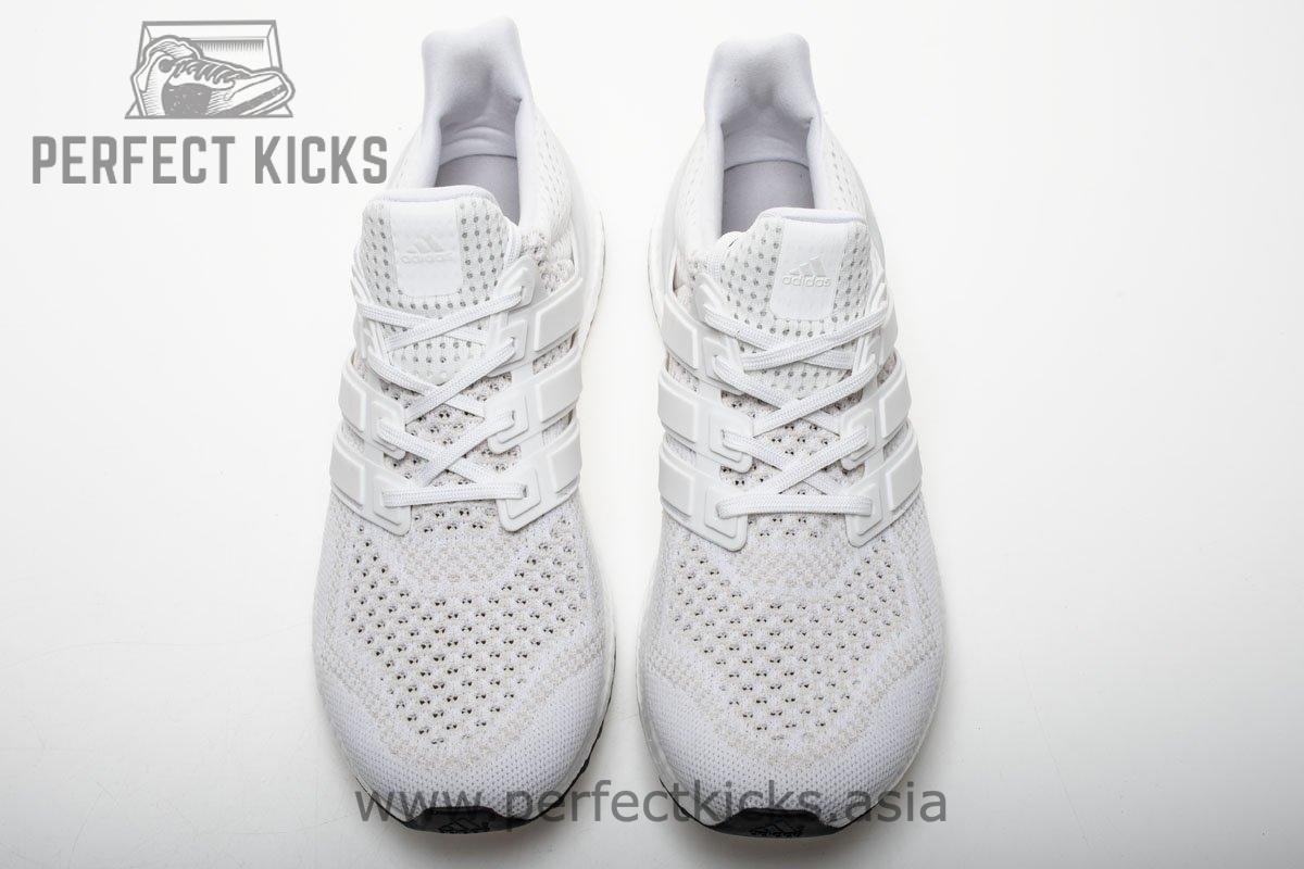 Ad*s ultra boost 1.0 triple white s77416