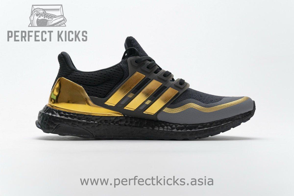 eg8102 Ad*s ultra boost black gold