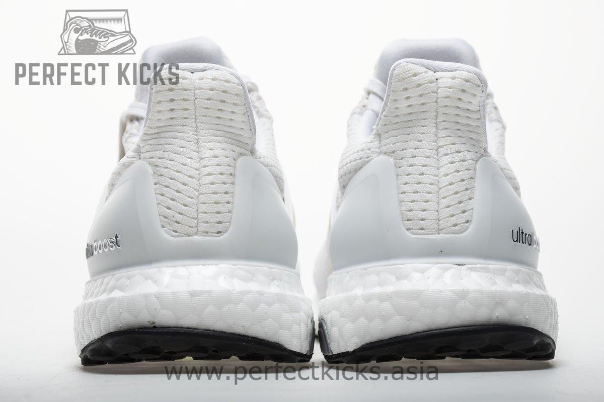 Ad*s ultra boost 1.0 triple white s77416