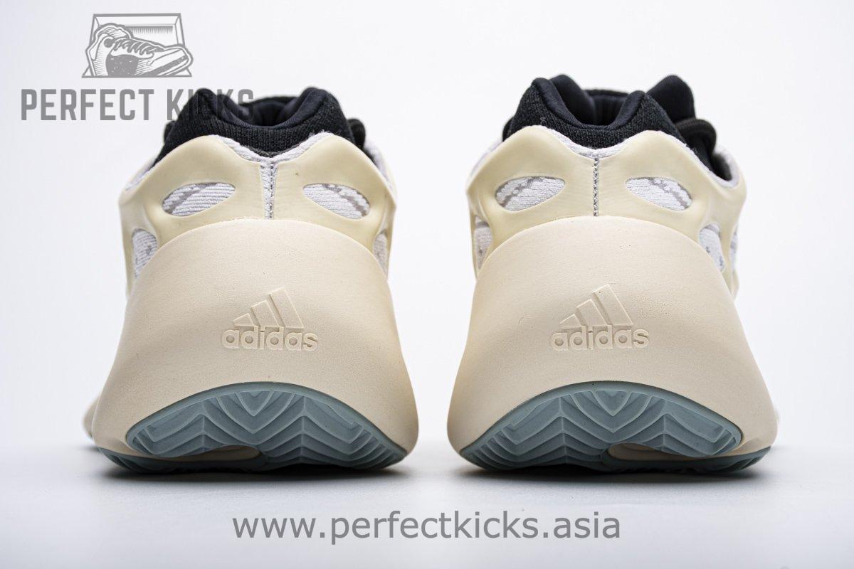 fw4980 ad*s Y**zy 700 v3 “azael”real boost