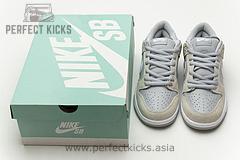 AR0778-110 Nike SB Dunk Low TRD “Summit White”
