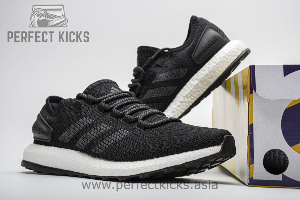 ba8899 Ad*s pureboost black/white